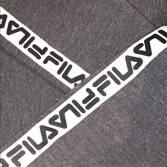 🐾FILA sweatshirt🐾 - Picture 3 of 4